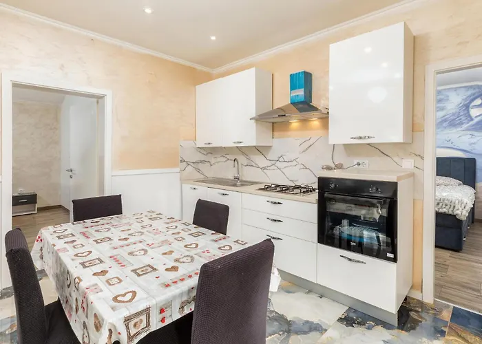 Feriehus Four-bedroom In Fažana