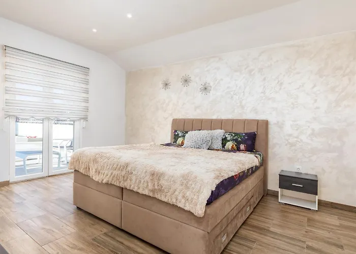 Four-bedroom In Fažana